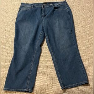 24W Petite Crop Straight Leg Jean by Susan Graver - Medium Wash - Stretch Denim